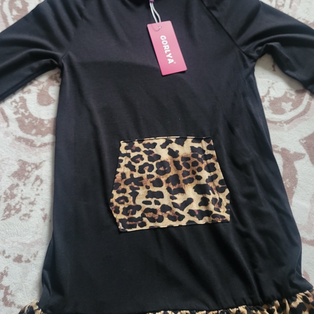 Coriva Black Dress with Leopard Print Pocket